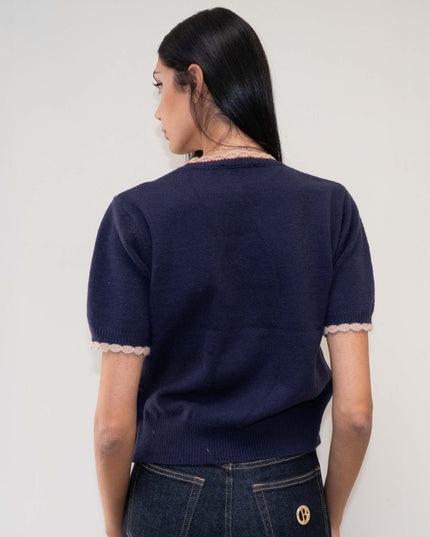 MAG8149 MAGLIA CON ROMBI E FIOCCHETTI BLU