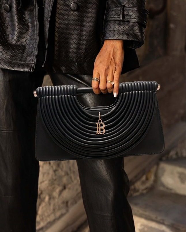 BO01921 BORSA RIGIDA NERO