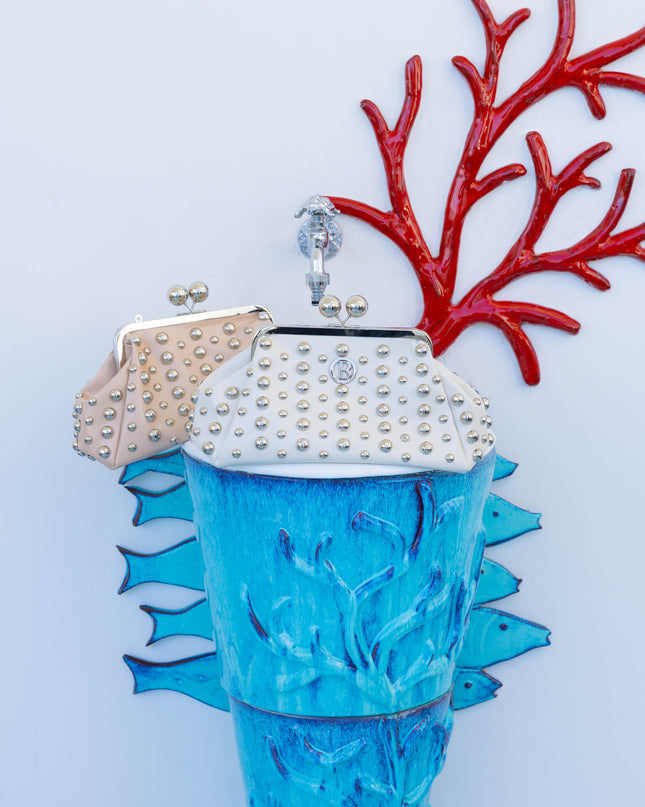 BO01779 CLUTCH CON BORCHIE BIANCO
