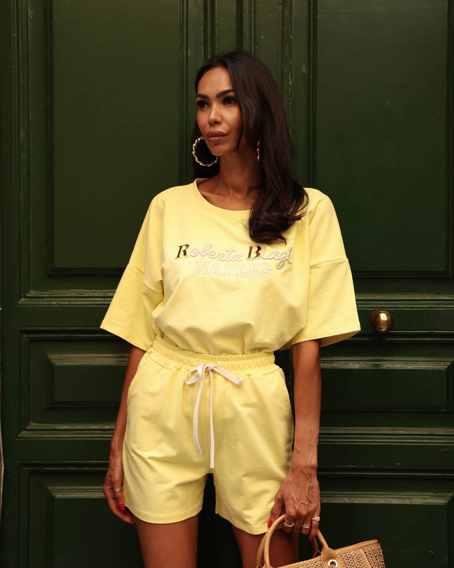 Conjunto completo amarelo em algodão com detalhes bordados Roberta Biagi
